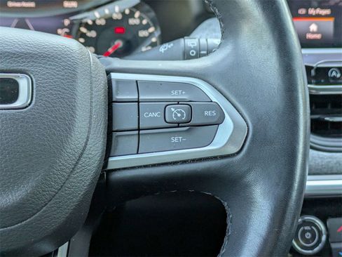 Used 2022 Jeep Compass Latitude image 26