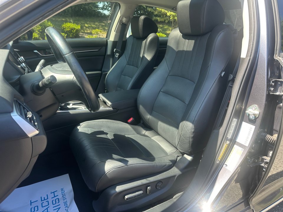 Used 2020 Honda Accord EX-L image 32