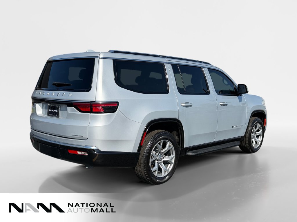 Used 2022 Jeep Wagoneer Series II AWD/4WD image 5