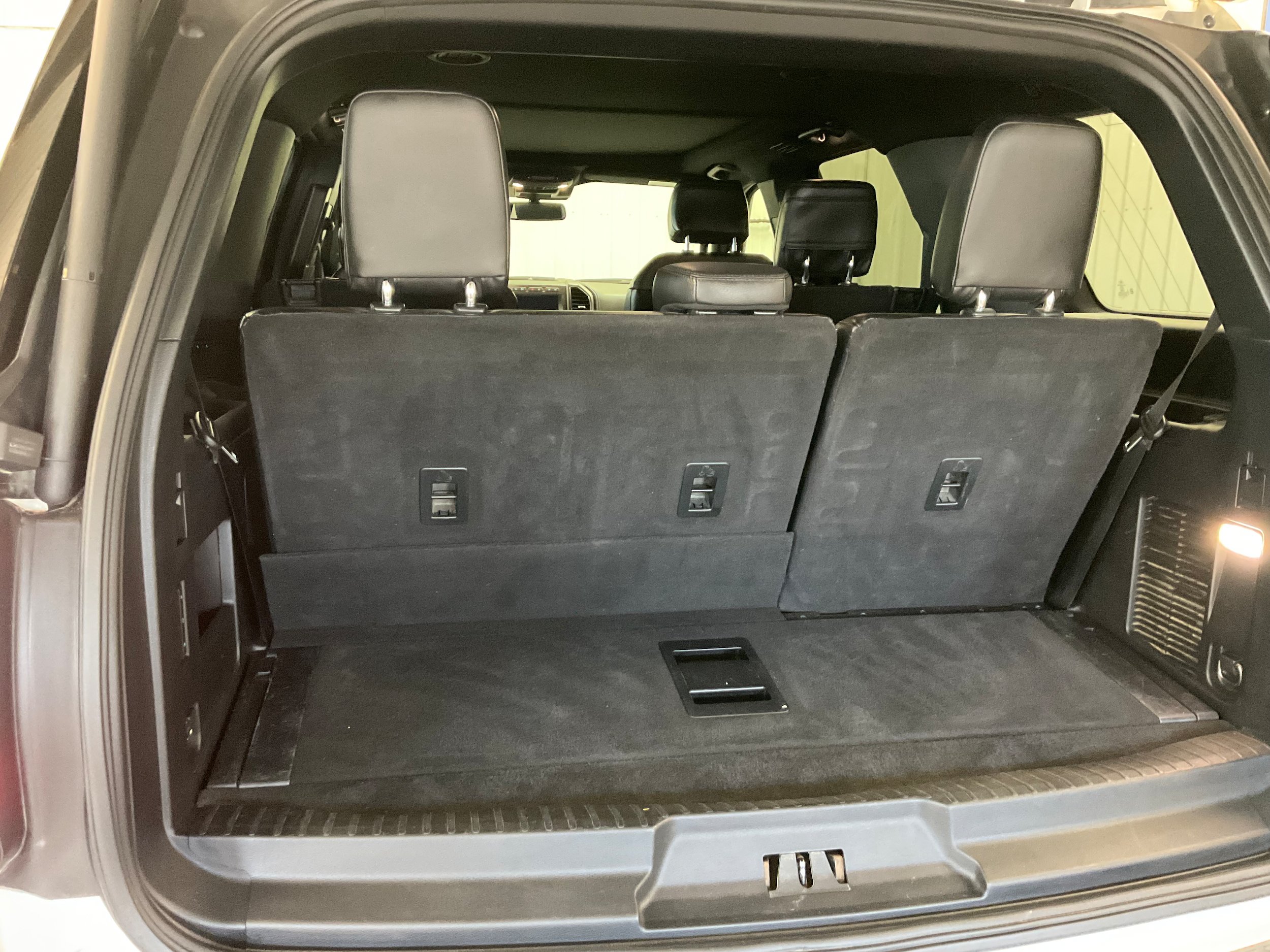 Used 2019 Ford Expedition Limited w/ Special Edition Package AWD/4WD image 24