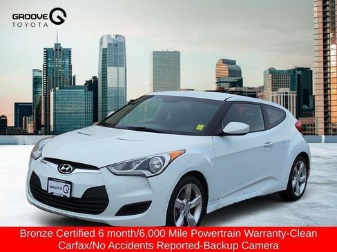 Used 2015 Hyundai Veloster image 1