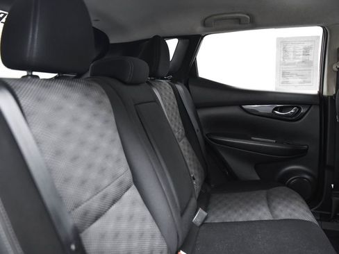 Used 2018 Nissan Rogue Sport SV w/ SV Technology Package image 14