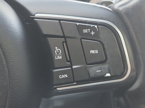 Used 2017 Jaguar F-PACE 35t AWD - Hard to find - Must image 33