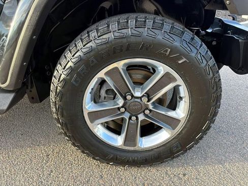 Used 2022 Jeep Wrangler Unlimited Sahara image 33