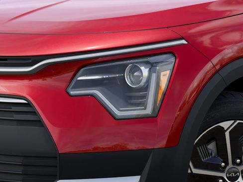 New 2026 Kia Niro LX FWD image 10