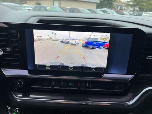 Used 2024 Chevrolet Silverado 2500 LTZ w/ LTZ Convenience Package image 34