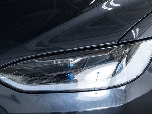 Used 2024 Tesla Model X image 13