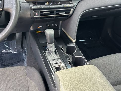 Used 2025 Toyota Camry LE FWD image 23
