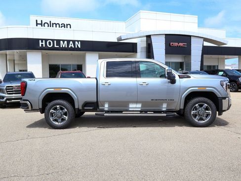 New 2026 GMC Sierra 2500 SLT w/ SLT Convenience Package AWD/4WD image 2
