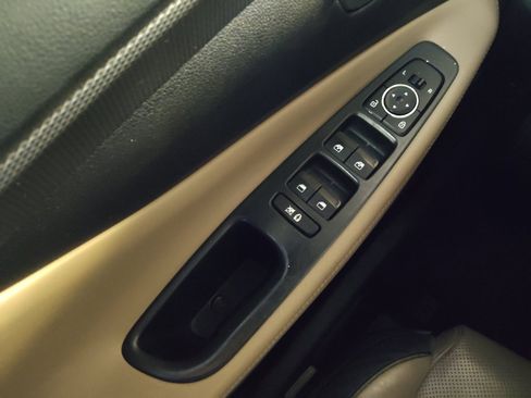 Used 2019 Hyundai Santa Fe Limited FWD image 27