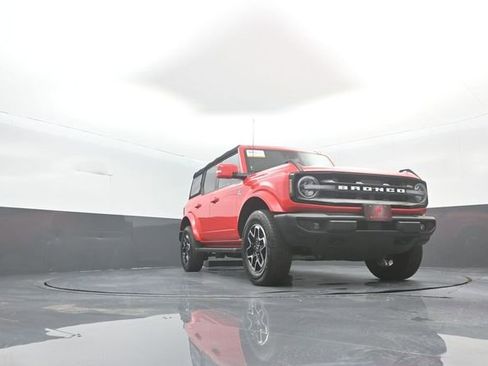 Certified 2024 Ford Bronco Outer Banks AWD/4WD image 32