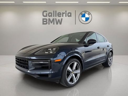 Used 2024 Porsche Cayenne Coupe AWD/4WD image 1
