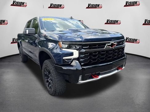 Used 2022 Chevrolet Silverado 1500 ZR2 w/ Technology Package AWD/4WD image 3