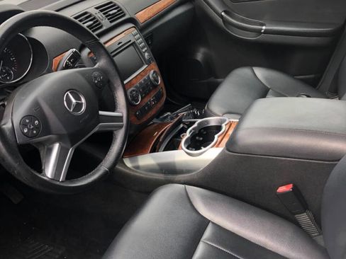 Used 2009 Mercedes-Benz R 350 4MATIC w/ Premium 1 Pkg image 10