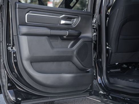 New 2026 RAM 1500 4x4 Crew Cab image 38