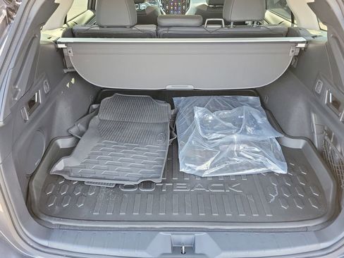 Certified 2025 Subaru Outback Onyx Edition XT w/ Popular Package #2 image 8