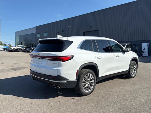 Used 2026 Buick Enclave Preferred AWD/4WD image 3