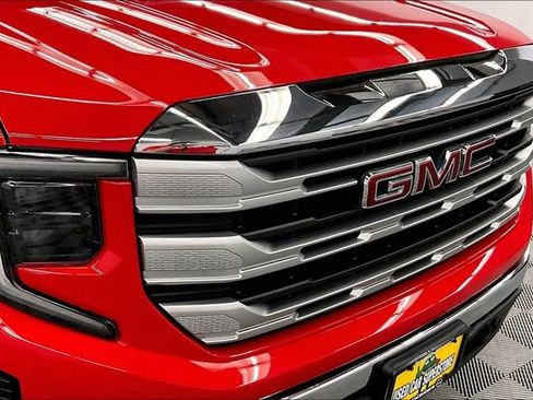 Used 2022 GMC Sierra 1500 SLE AWD/4WD image 34