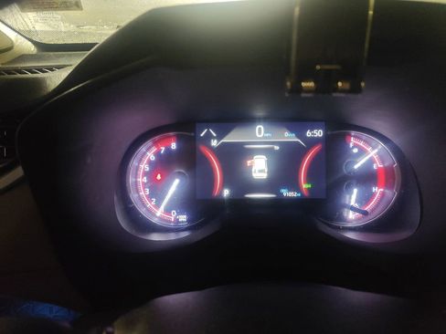 Used 2019 Toyota RAV4 Limited image 9