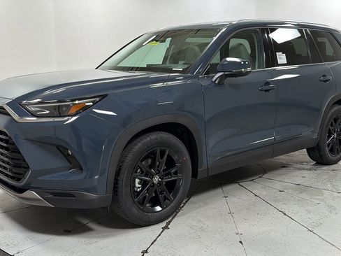 New 2026 Toyota Grand Highlander Platinum image 1