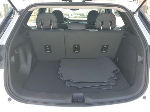 New 2027 Chevrolet Bolt LT w/ Comfort Package FWD image 9