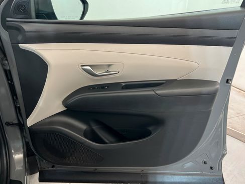 Used 2025 Hyundai Tucson SE AWD/4WD image 24