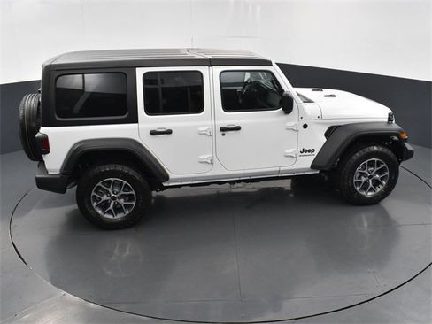 Used 2024 Jeep Wrangler Sport S image 41