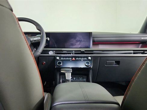 Used 2025 Hyundai Santa Cruz Limited image 21