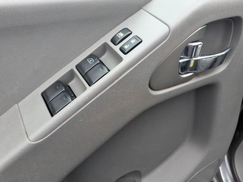 Used 2017 Nissan Frontier SV w/ SV Value Truck Package image 11