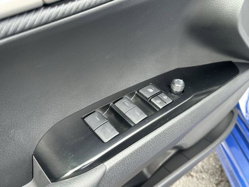 Used 2025 Toyota Camry SE w/ Convenience Package FWD image 15