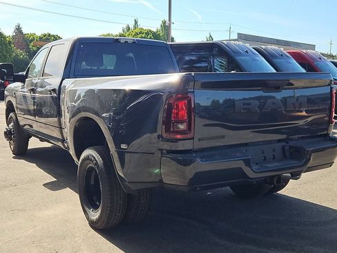 New 2026 RAM 3500 Big Horn AWD/4WD image 5