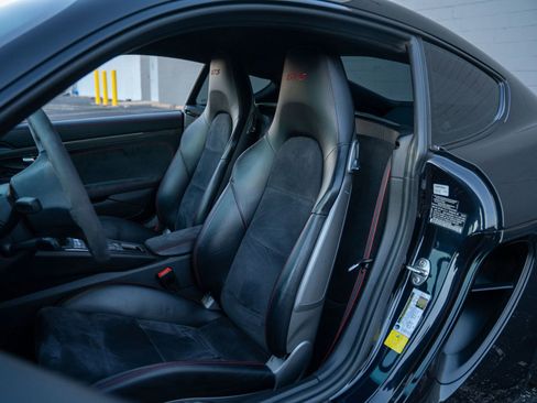 Used 2016 Porsche Cayman GTS image 3