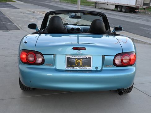 Used 2002 MAZDA MX-5 Miata image 8
