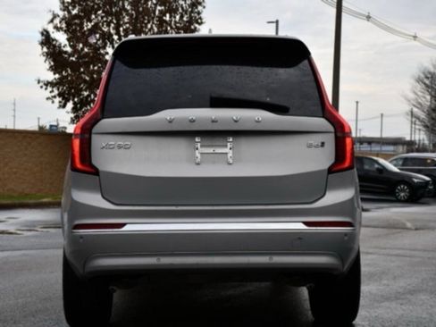 Certified 2025 Volvo XC90 B6 Plus image 6