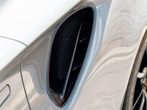 New 2025 Lotus Emira image 10