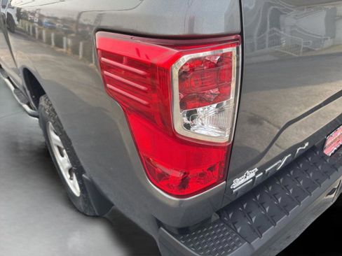 Used 2018 Nissan Titan S w/ S Utility Package image 43