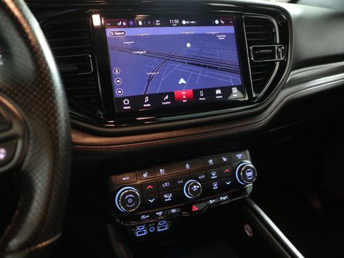 Used 2024 Dodge Durango GT RWD image 25