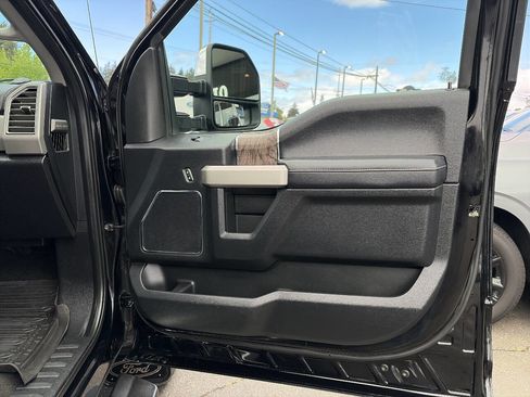 Used 2017 Ford F350 Lariat w/ Lariat Ultimate Package AWD/4WD image 22
