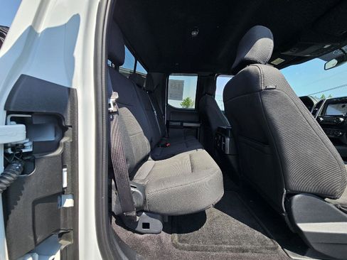 Used 2016 Ford F150 XLT w/ Equipment Group 302A Luxury AWD/4WD image 18