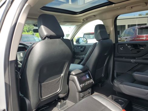 Certified 2023 Lincoln Aviator Reserve image 11