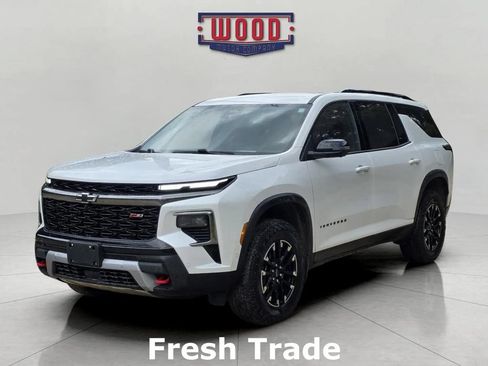 Used 2024 Chevrolet Traverse Z71 w/ Enhanced Driving Package AWD/4WD image 3