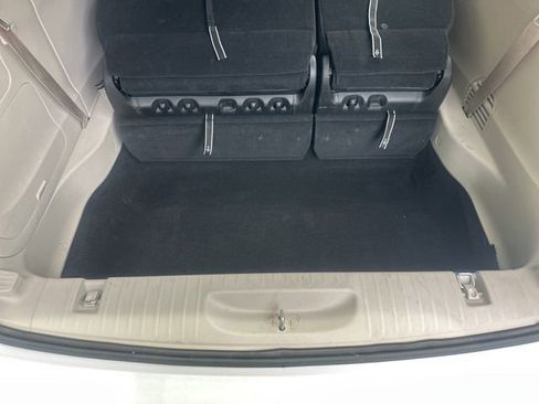 Used 2024 Chrysler Pacifica Limited FWD image 18