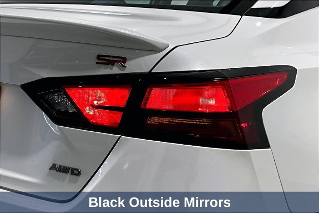 Used 2023 Nissan Altima 2.5 SR AWD/4WD image 31