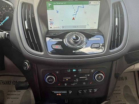 Used 2019 Ford Escape Titanium image 25