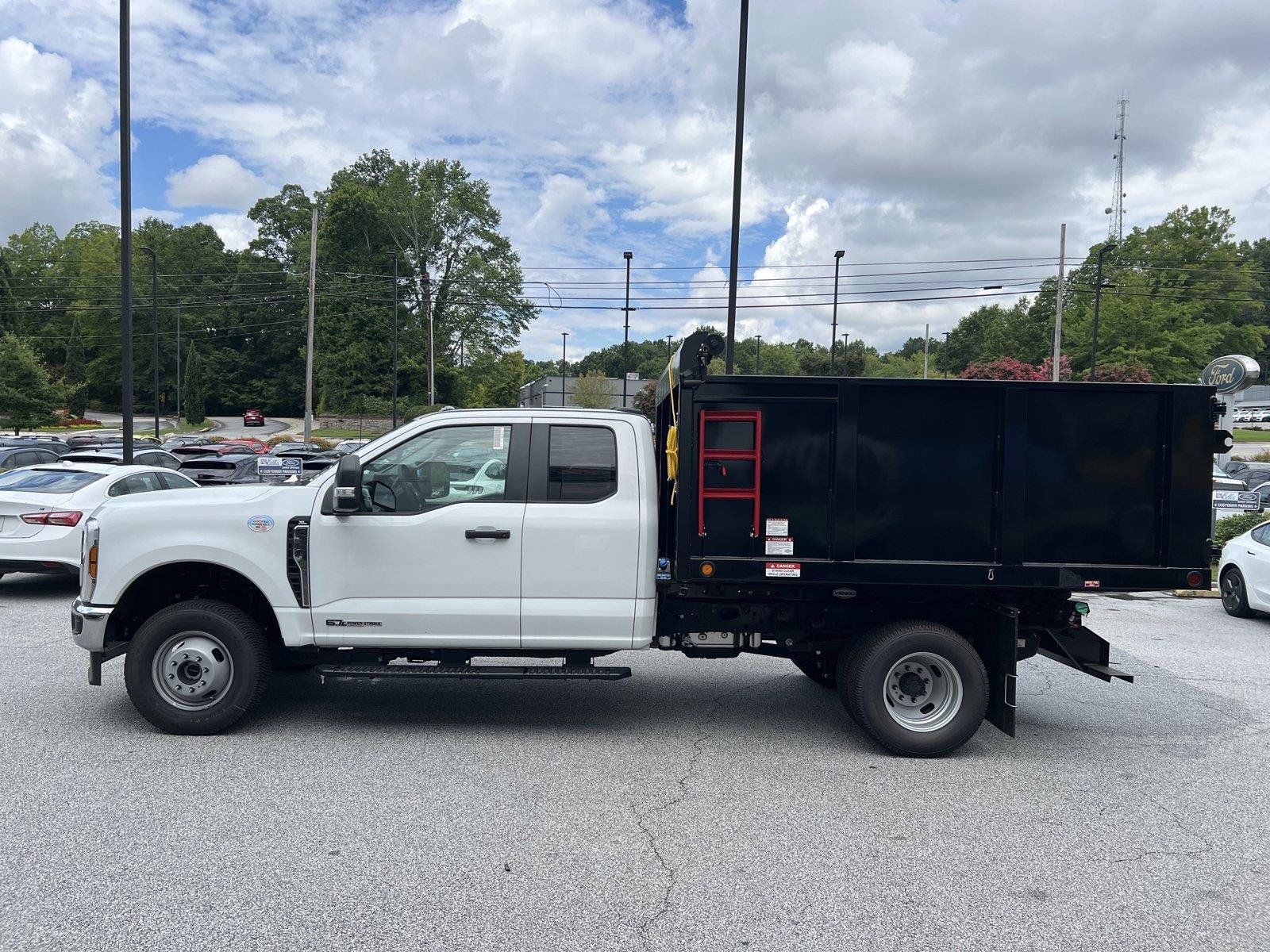 New 2025 Ford F350 XL w/ XL Chrome Package AWD/4WD image 4