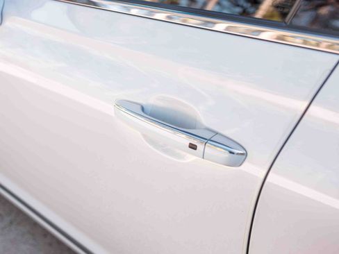 Used 2017 Genesis G90 5.0 Ultimate image 28