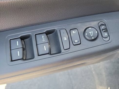 Certified 2025 Honda CR-V LX image 19