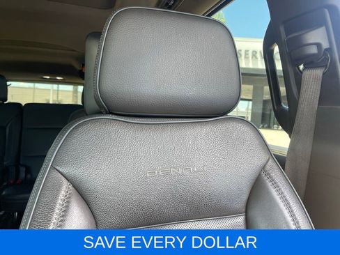 Used 2021 GMC Yukon XL Denali w/ Denali Premium Package RWD image 19