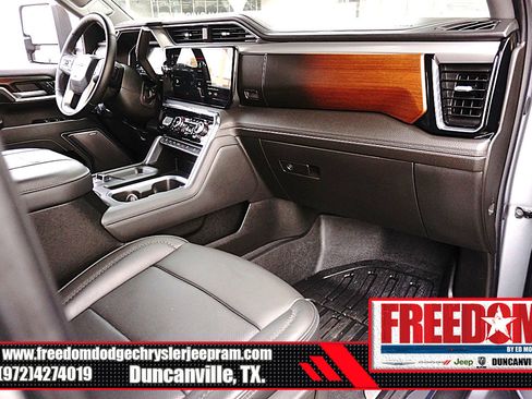Used 2025 GMC Sierra 2500 Denali w/ Denali Reserve Package image 12