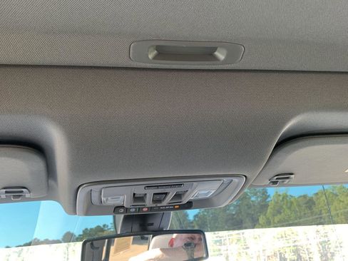 Used 2022 GMC Sierra 3500 SLT w/ SLT Premium Package image 6